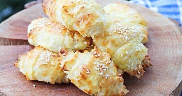 Yoğurtlu Börek