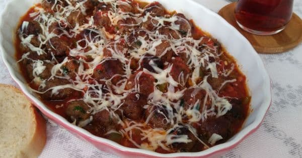 Soslu Köfte