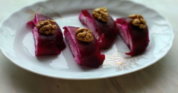 Pancarlı Peynir Salatası