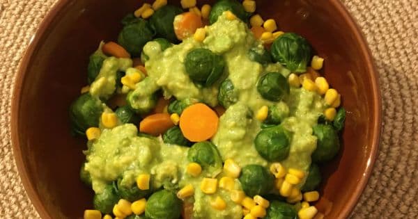 Avakado Soslu Brüksel Lahanası