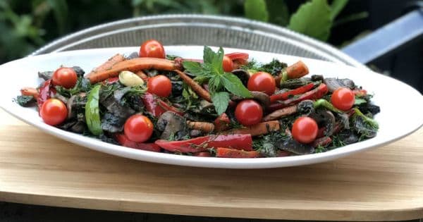 Kestane Mantarlı Sebze Salatası