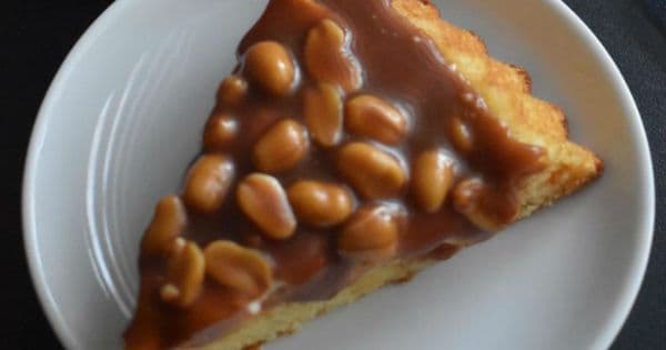 Karamelli Fıstıklı Tart Kek