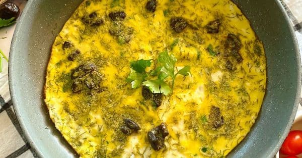 Zeytinli ve Otlu Omlet