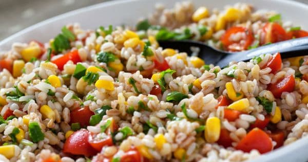 Renkli Pirinç Salatası