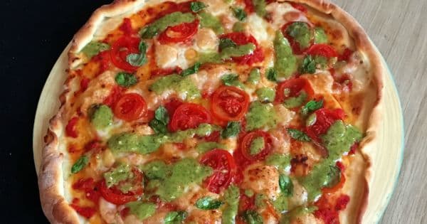 Pesto Soslu Margherita Pizza