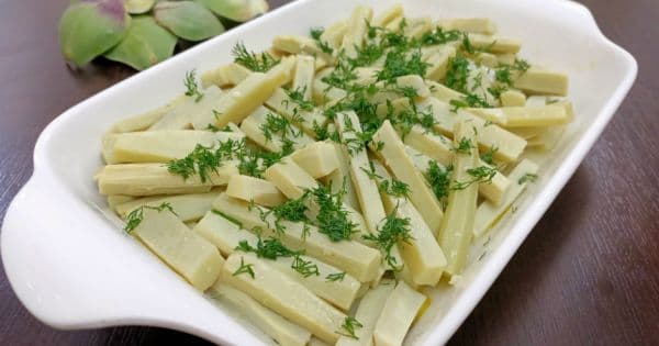 Enginar Sapı Salatası