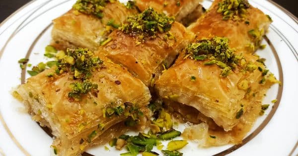 Hazır Yufkadan Baklava