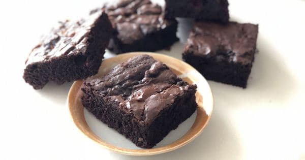 Vişneli Bitter Çikolatalı Brownie