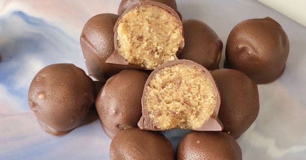 Fıstık Ezmeli Hurmalı Lezzet Topları