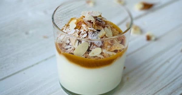 Karamel Soslu Milföy Kırıntılı Muhallebi