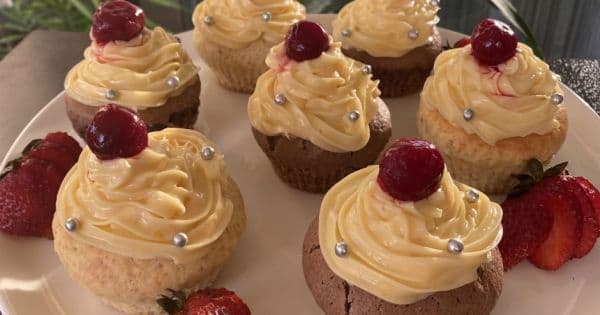 Vişneli Cupcake