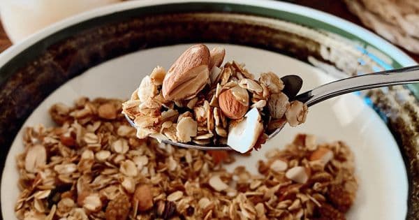 Glutensiz Ev Yapımı Granola