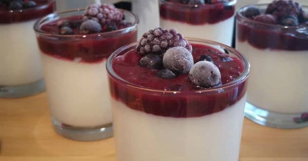 Frambuazlı Panna Cotta