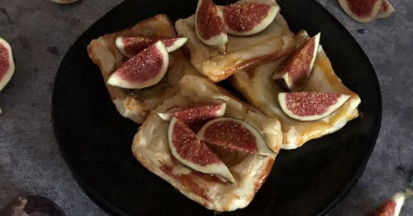 Peynirli İncirli Milföy Kareleri