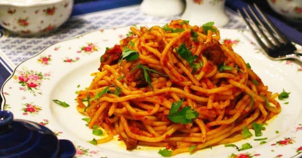 Bolonez Soslu Makarna