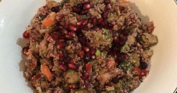 Ekşili Bulgurlu Brokoli Salatası