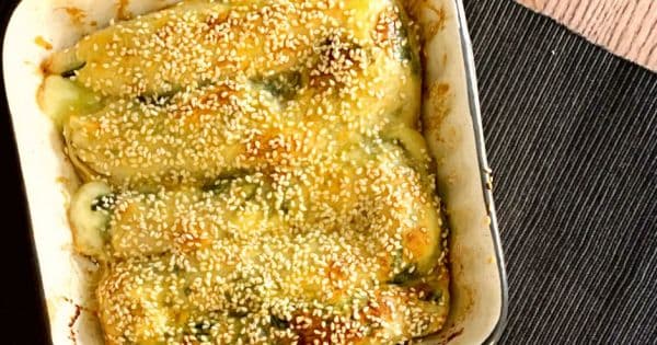 El Açması Ispanaklı Peynirli Börek