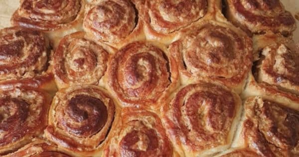 Tahinli Rulo Çörek