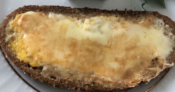 Tavada Yumurtalı Dilim Ekmek