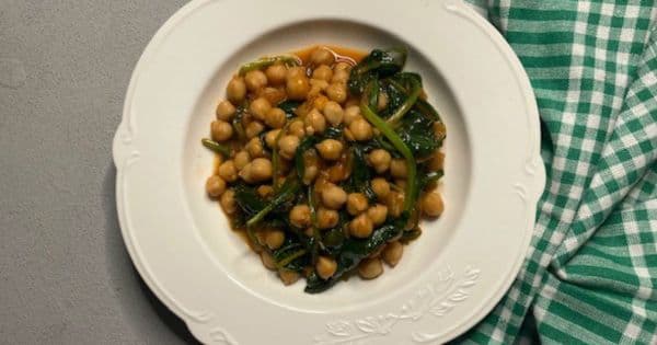 Bebek Ispanaklı Nohut Yemeği