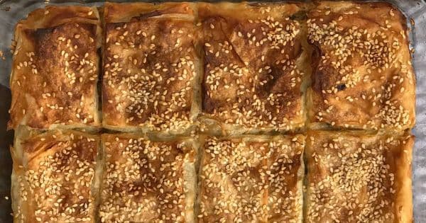 Mantarlı Kaşarlı Börek
