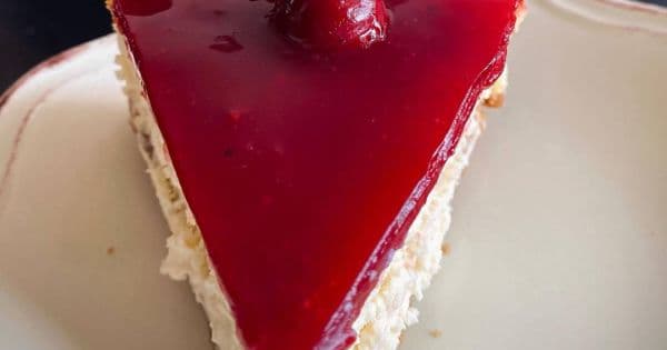 Vişne Soslu Cheesecake