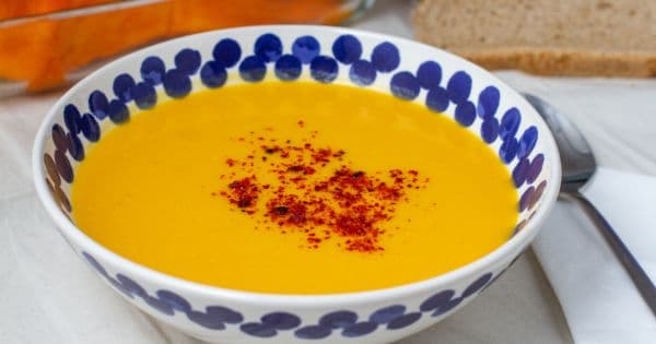 Zencefilli Sütlü Bal Kabağı Çorbası
