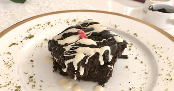 Brownie Tadında Kakaolu Islak Kek
