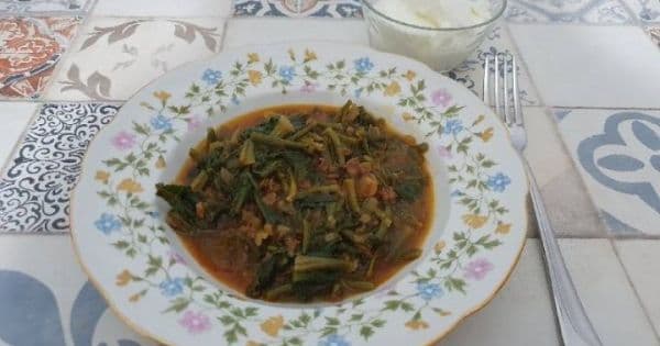 Kıymalı Ispanak Kökü Yemeği