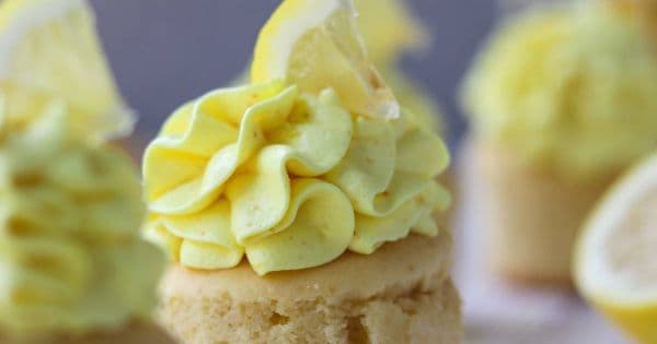 Limon Kremalı Vanilyalı Cupcake