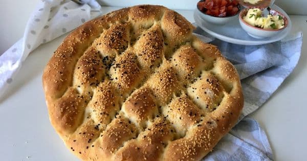 Ev Yapımı Ramazan Pidesi