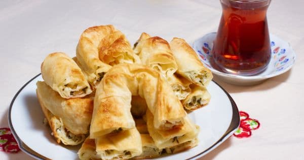 Hazır Yufkadan Börek