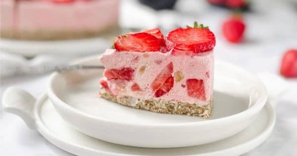 Çilekli Raw Cheesecake