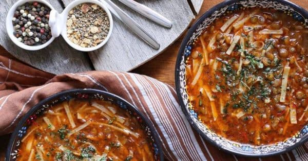 Erişteli Yeşil Mercimek Çorbası