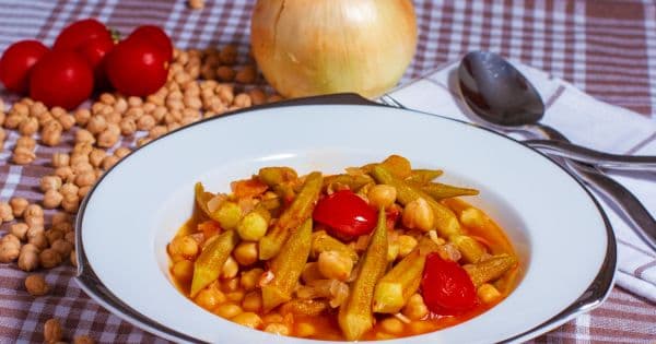 Nohutlu Bamya Yemeği