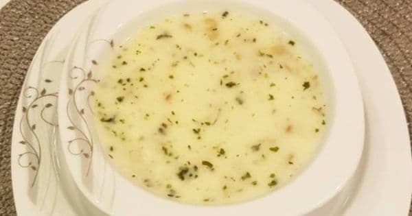 Terbiyeli Erişteli Yeşil Mercimek Çorbası