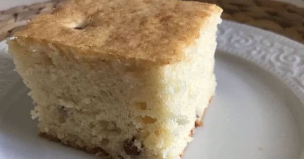 Vanilyalı Kuru Üzümlü Kek