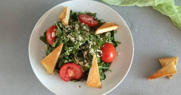 Ballı Balsamik Sirkeli Roka Salatası