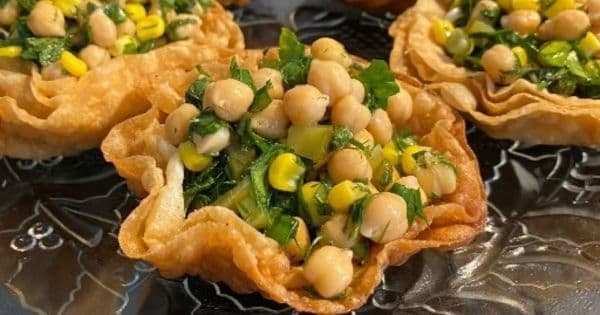 Yufka Çanağında Nohut Salatası