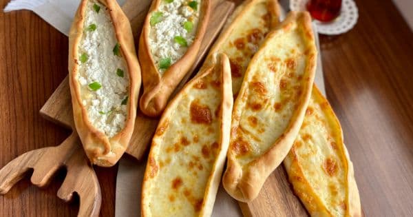 Peynirli Pide