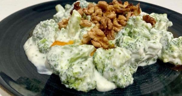Yoğurtlu Brokoli Salatası