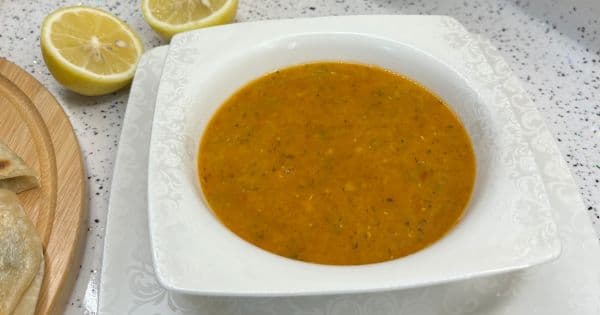 Ispanak Kökü Çorbası