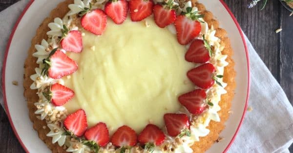 Çilekli Tart Kek