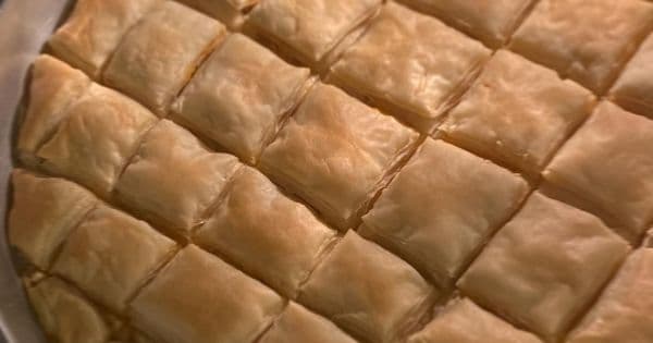 El Açması Nişastalı Börek