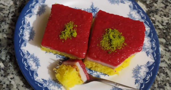 Çilekli Borcam Pastası