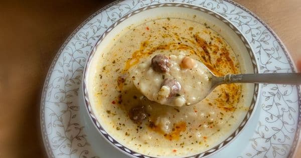 Köfteli Buğdaylı Yoğurt Çorbası