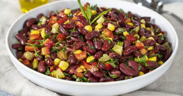 Meksika Fasulyesi Salatası