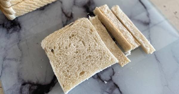 5 Dakikada Tavada Yumurtalı Tost