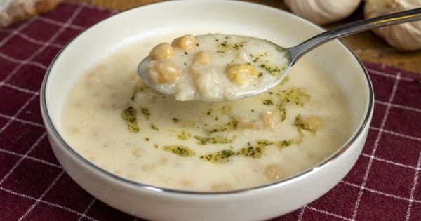 Yoğurtlu Dövme Buğday Çorbası