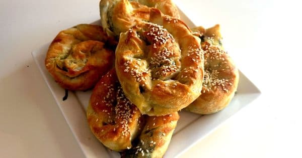 Ispanaklı Gül Böreği